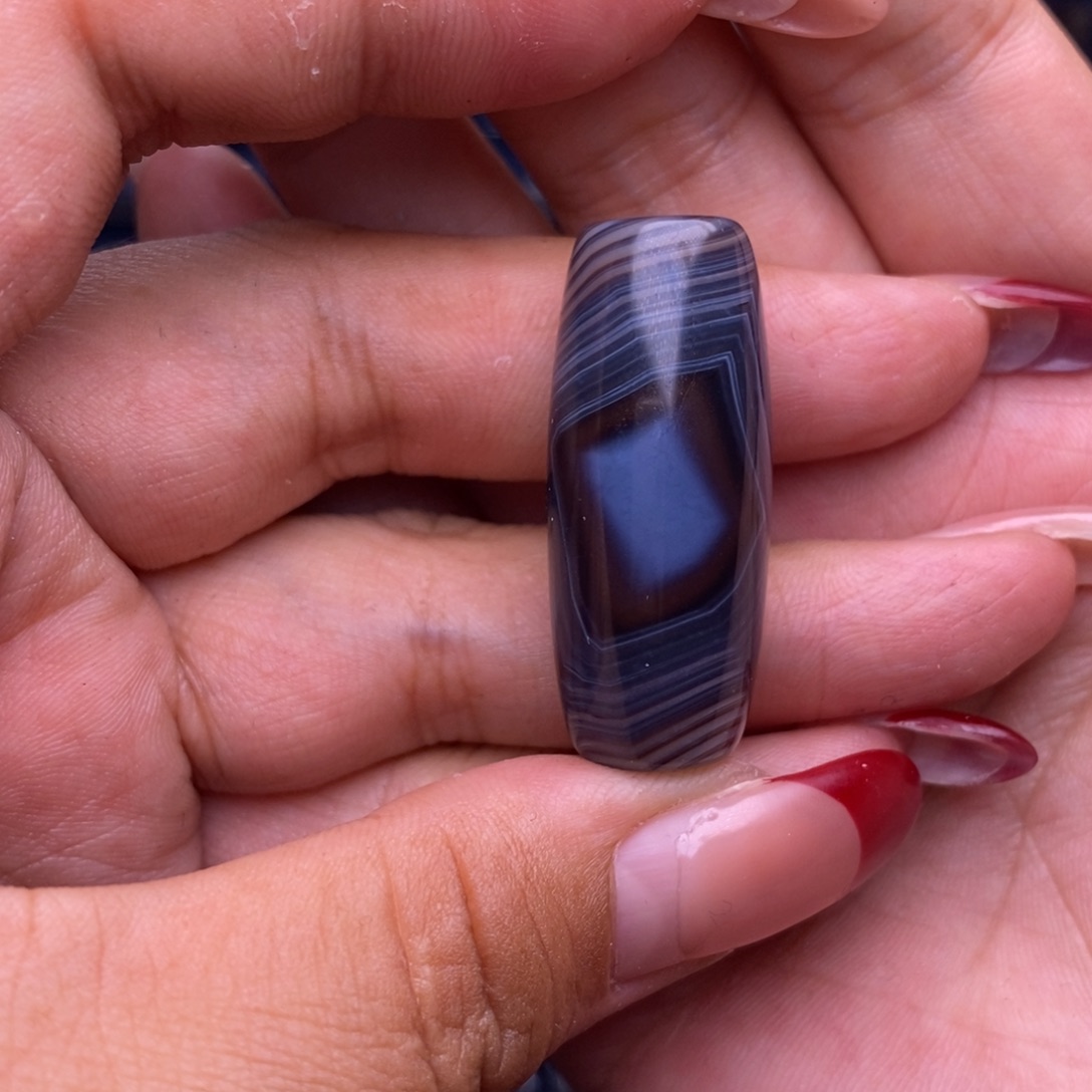 大***男玛瑙/玉髓未镶嵌珠宝半成品