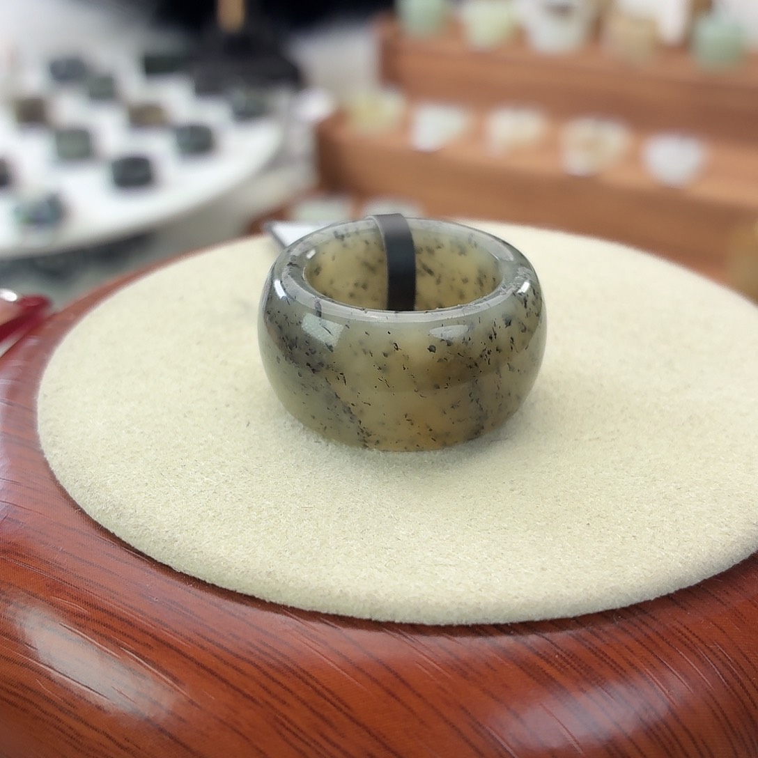 和田玉未镶嵌戒指i42楼兰墩墩17.9mm