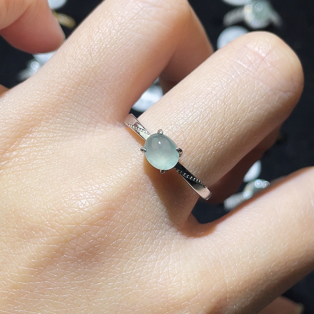 翡翠未镶嵌戒指戒指