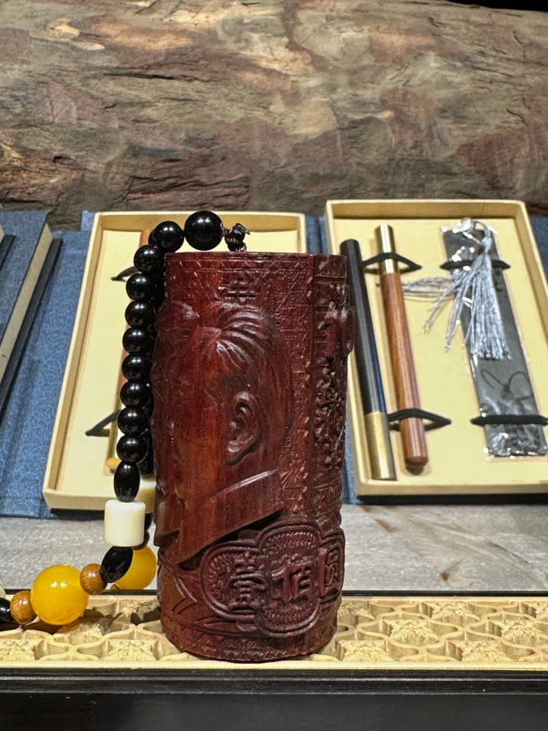 檀论东森血檀把玩摆件百元