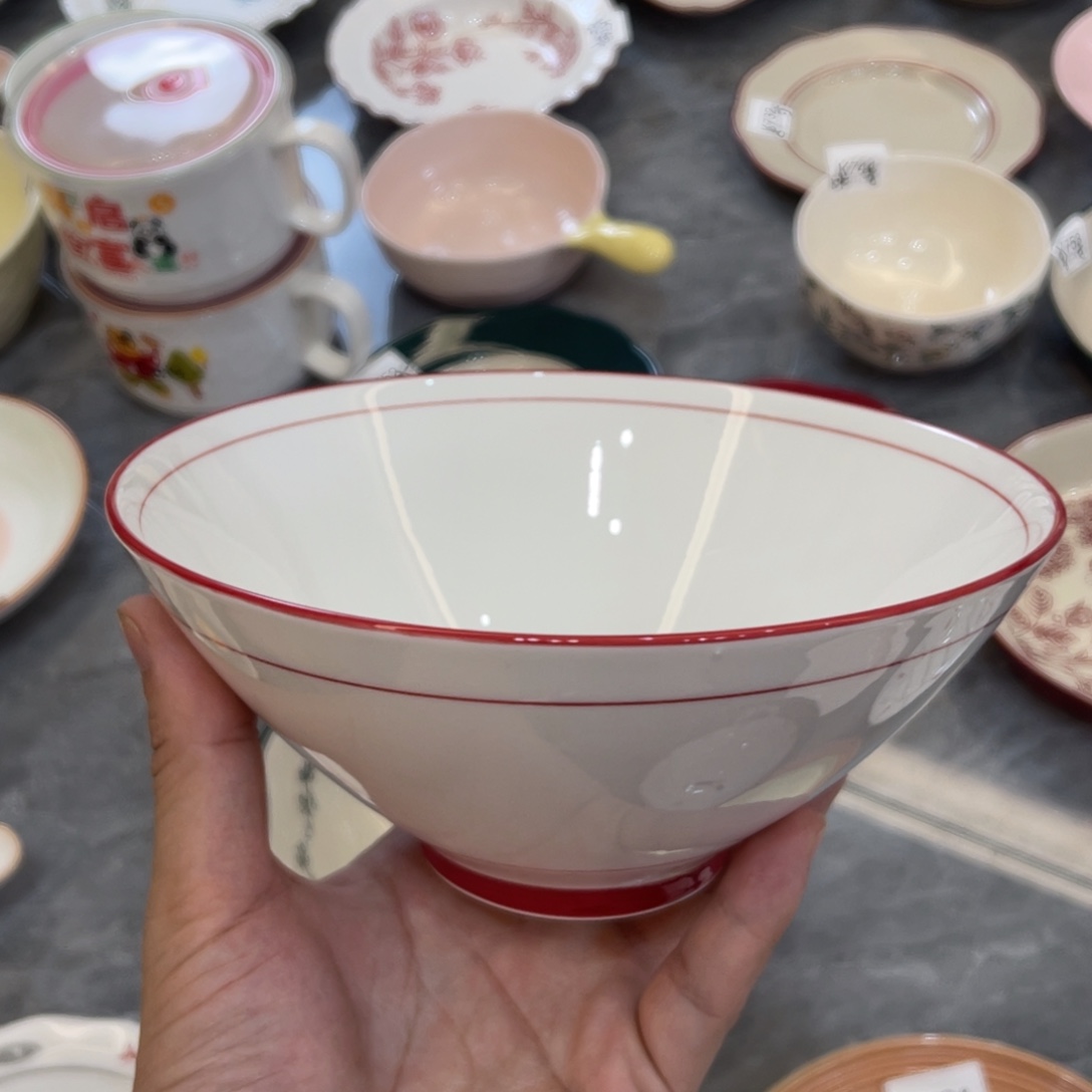 陶瓷微瑕餐具介意勿拍，满18飞！ 