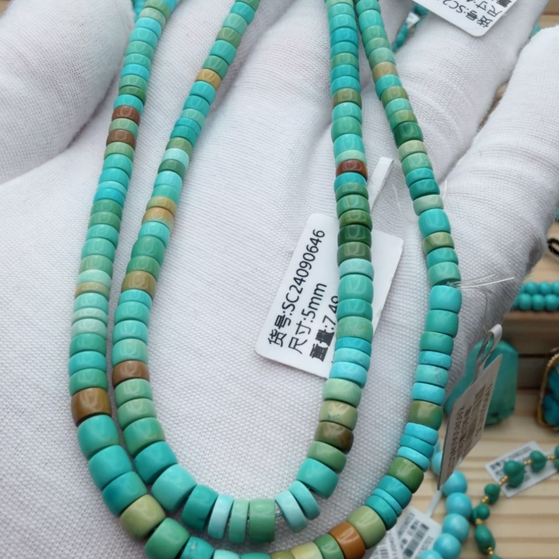 绿松石未镶嵌珠宝奇石