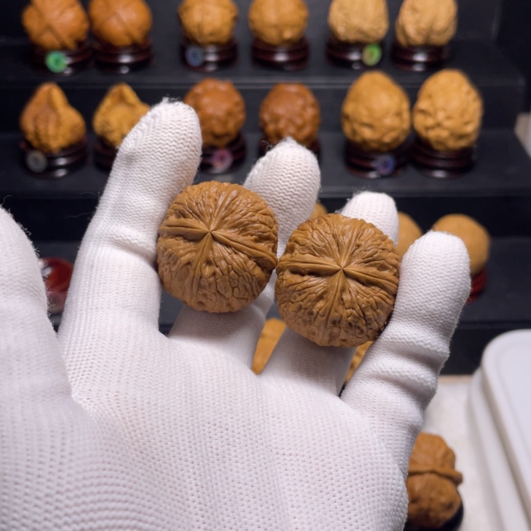 猛****文玩核桃吊坠A3小四喜