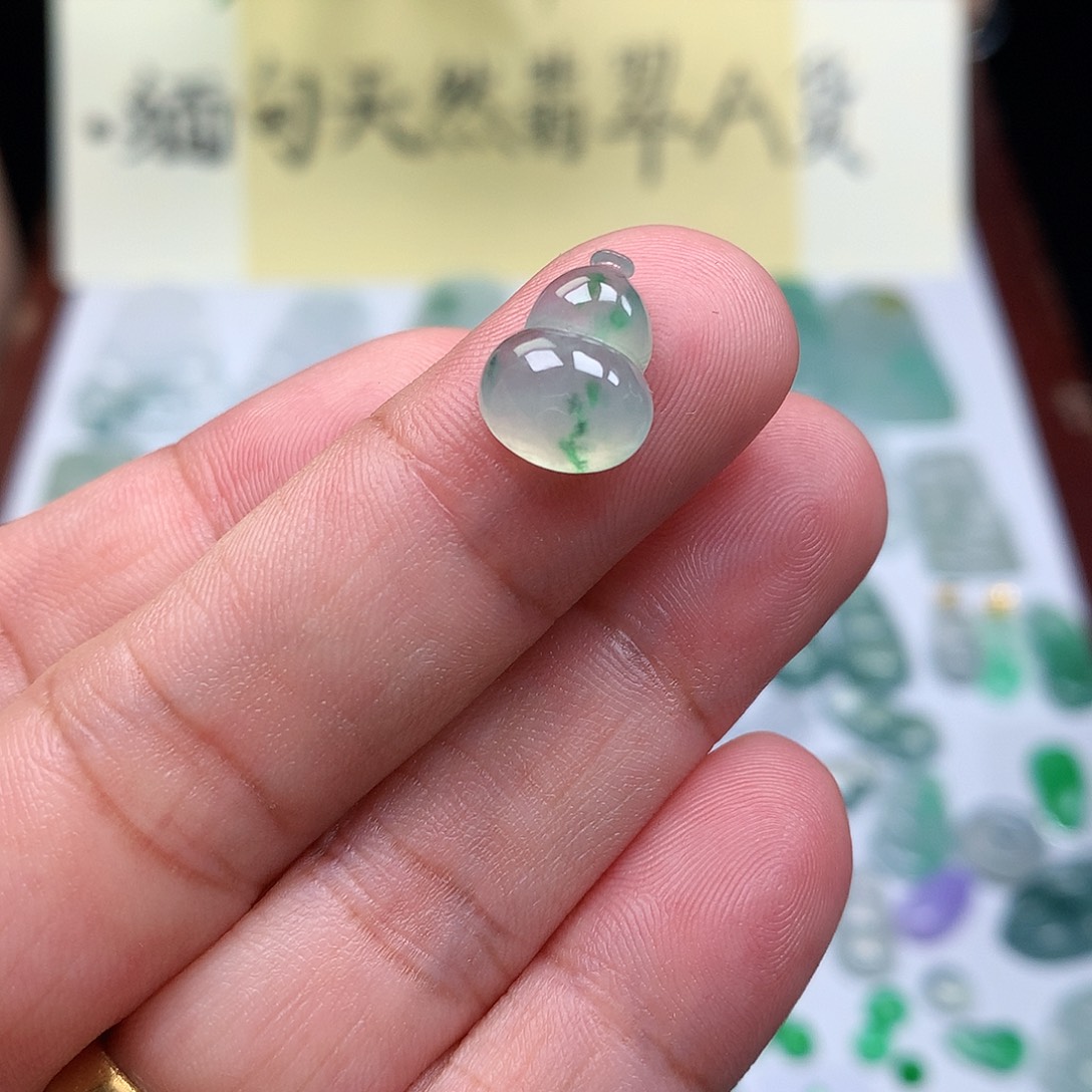 翡翠裸石缅甸天然A货翡翠冰种葫芦
