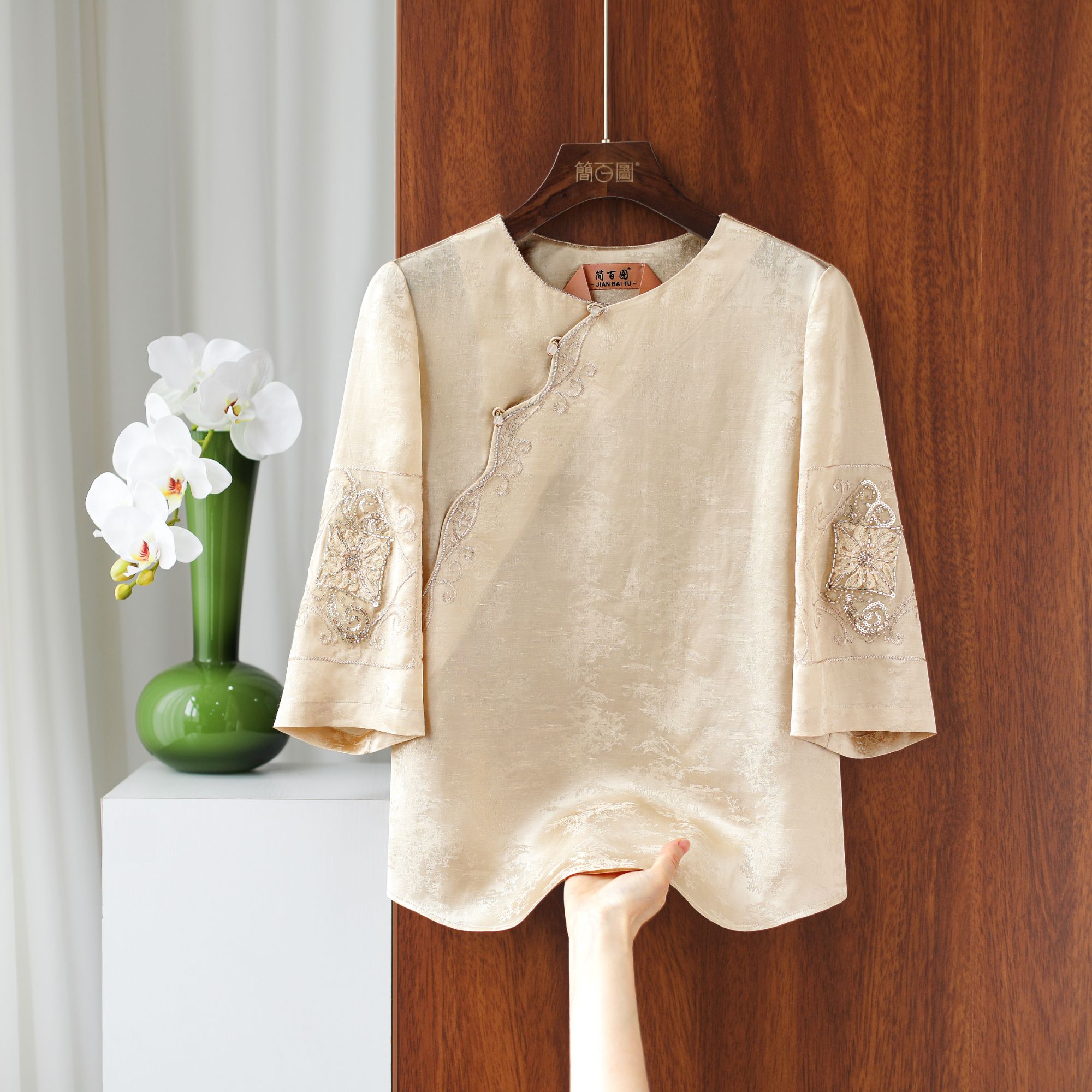 2025夏季新品新中式衬衫圆领刺绣女T恤复古短款民族风宽松