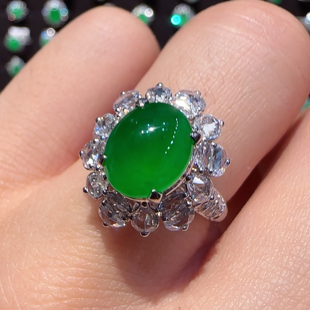 翡翠戒指18K金镶嵌戒指