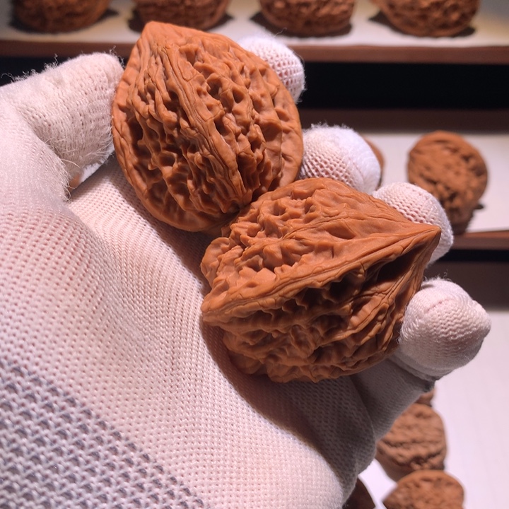 程***人吊坠文玩核桃鸡心