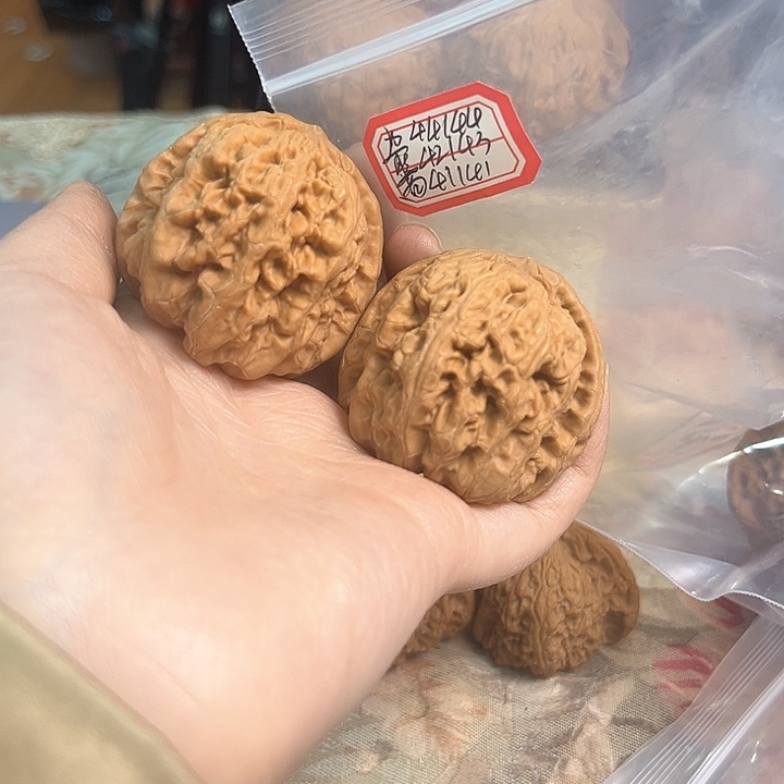 文玩核桃把件非嫁接大粗筋