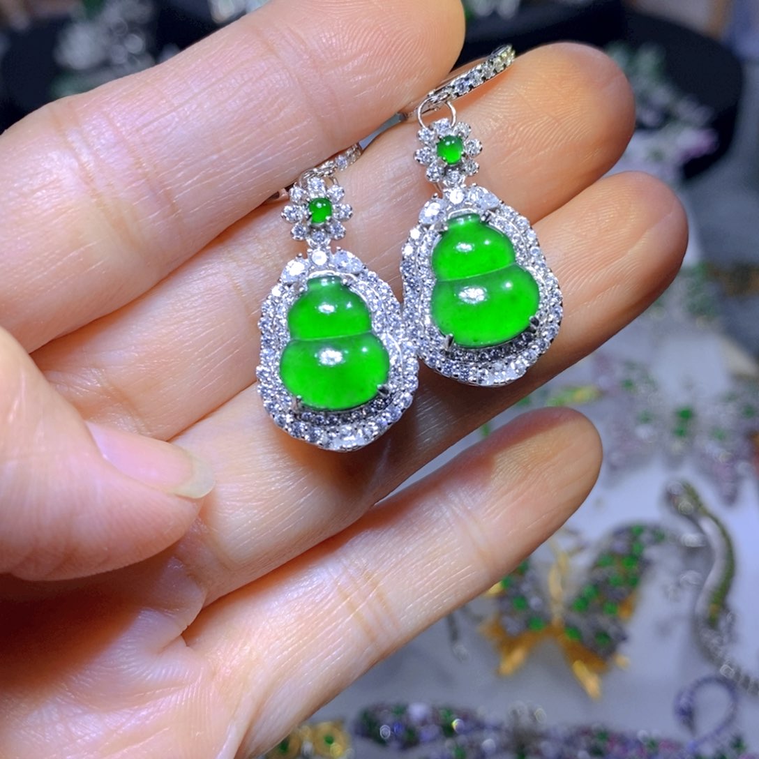 翡翠颈饰银S925镶嵌天然翡翠