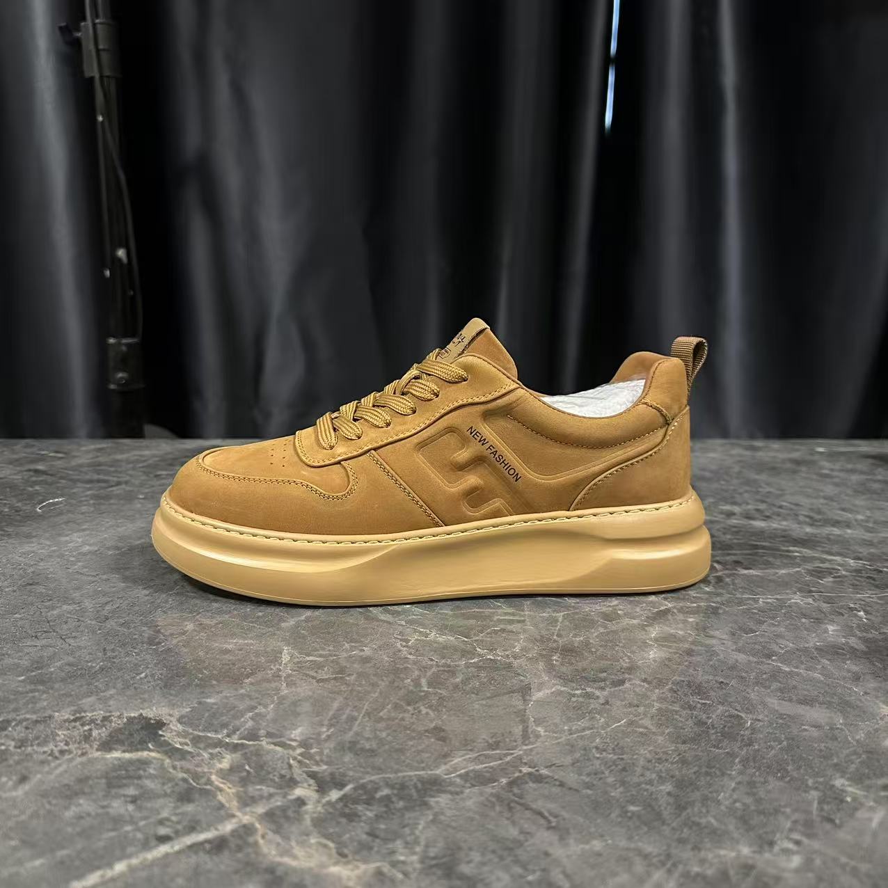 10021男士休闲时尚百搭男鞋