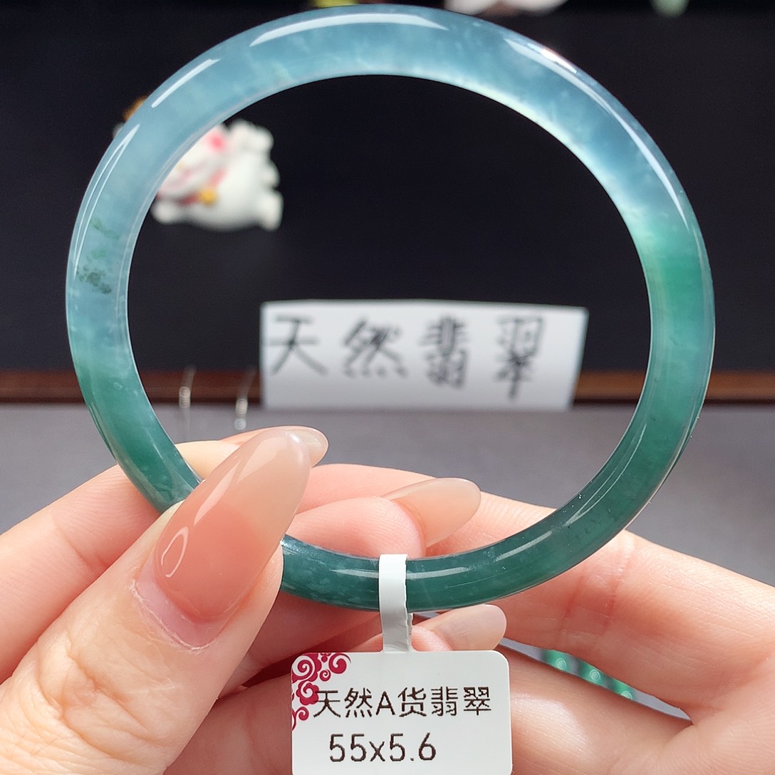 翡翠手镯（圆镯）未镶嵌