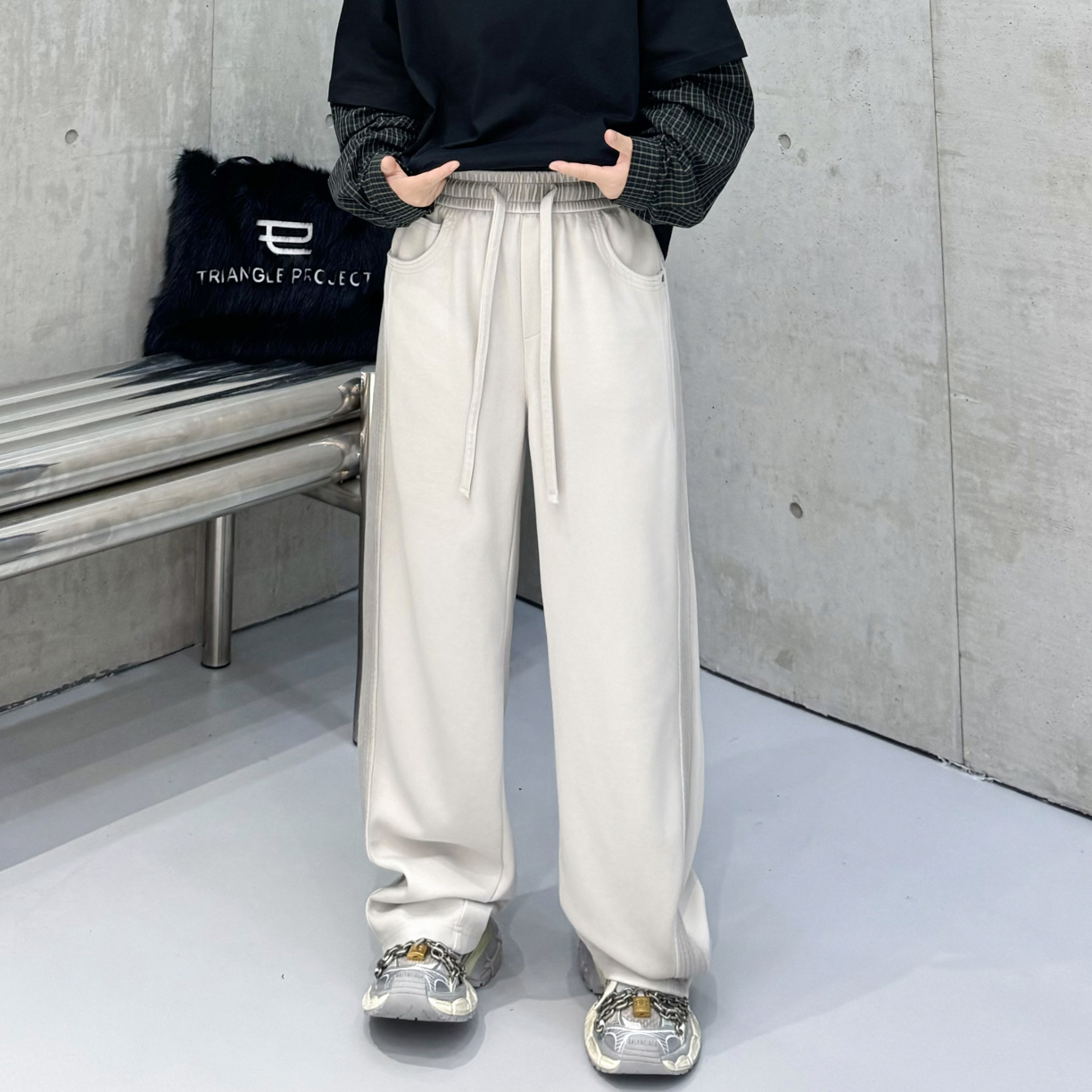 2025秋季新款垂感直筒剪裁侧边条阔腿时尚高街休闲卫裤裤子58185