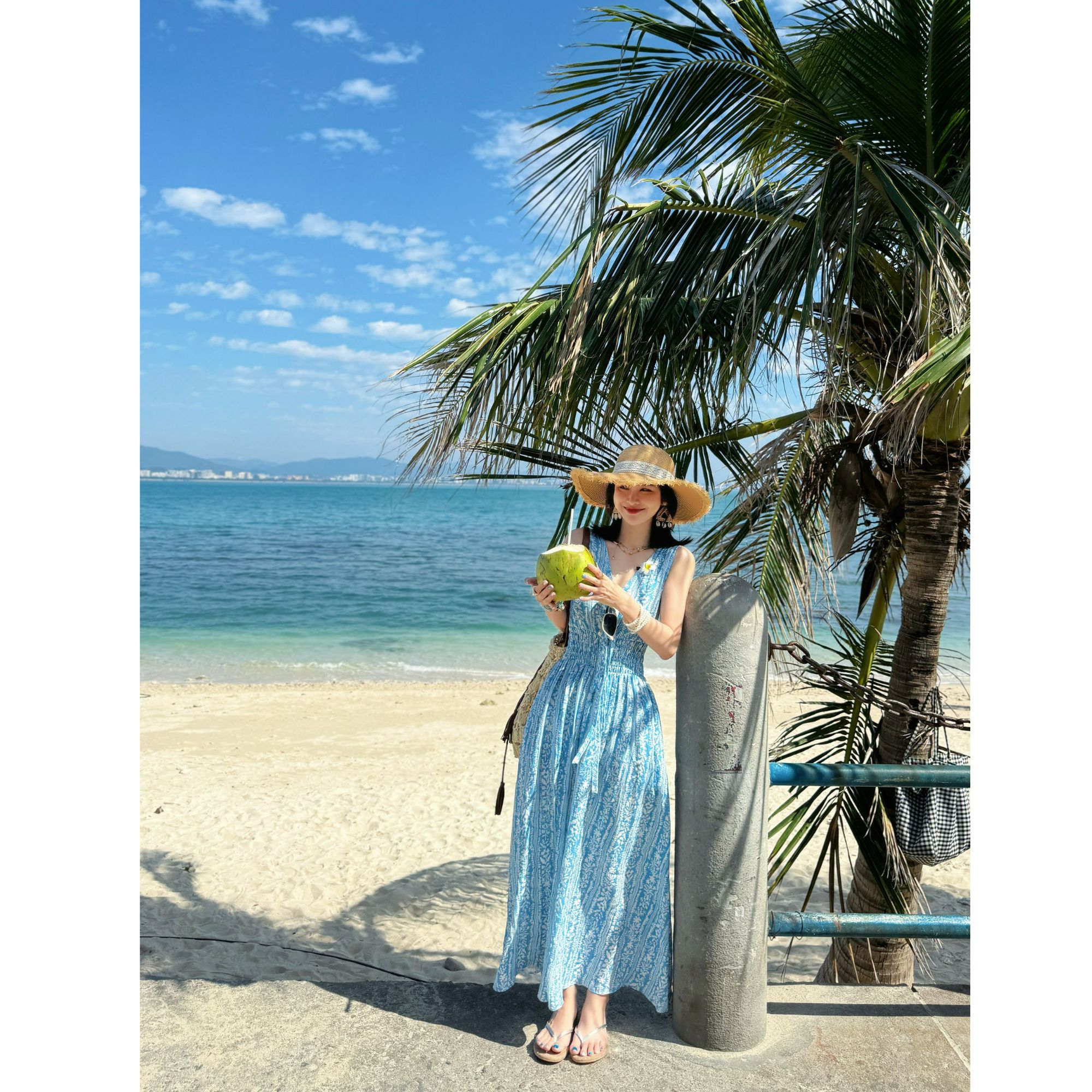 【马德里】法式复古V领无袖连衣裙新款夏日蓝色长裙度假连衣裙