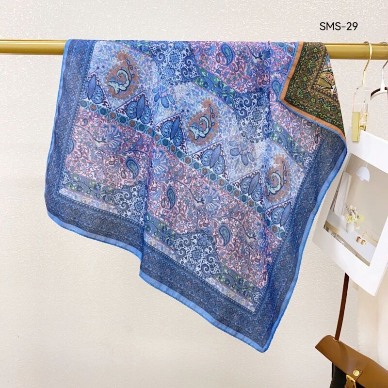 【B28】三宫格蓝紫腰果 丝毛方巾 围巾67*67左右