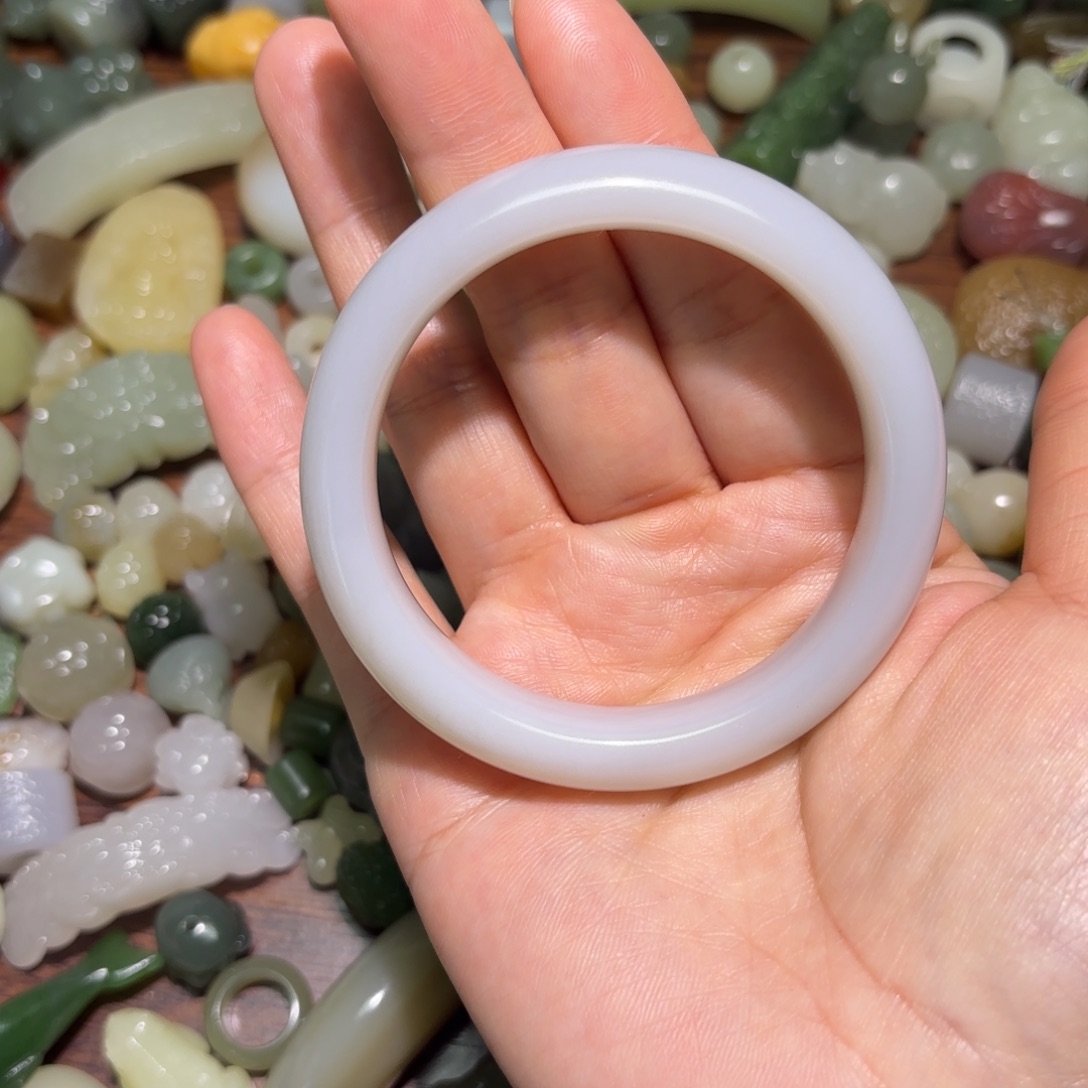 和田玉未镶嵌珠宝半成品