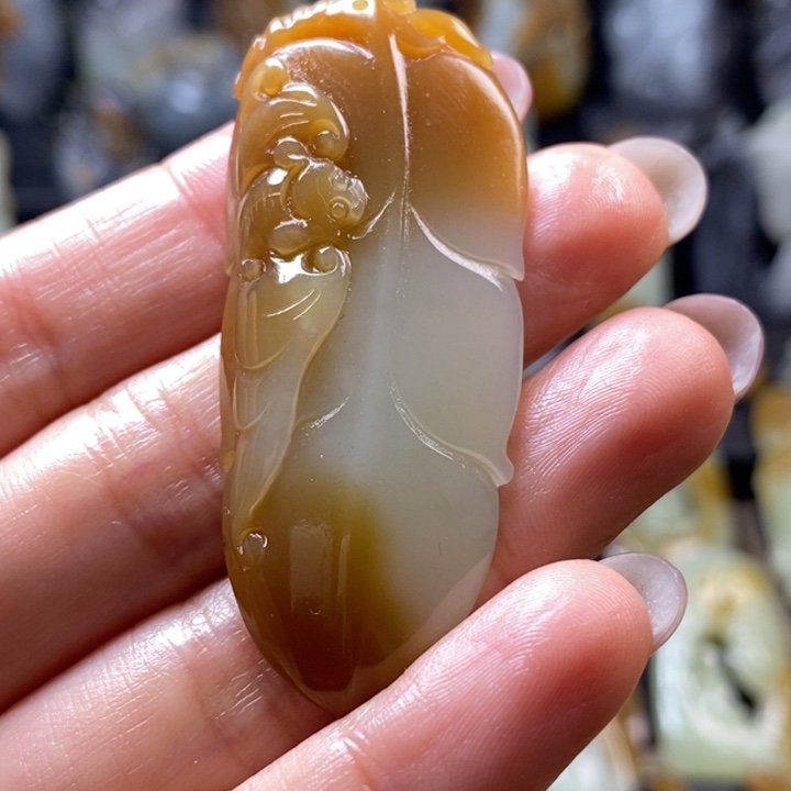 和田玉未镶嵌挂件