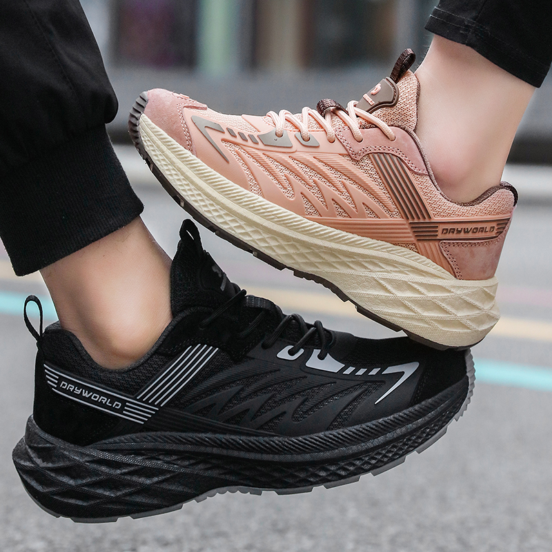 【薇薇的日常】巨沃德1778轻便耐磨防滑透气户外跑步鞋情侣运动鞋子