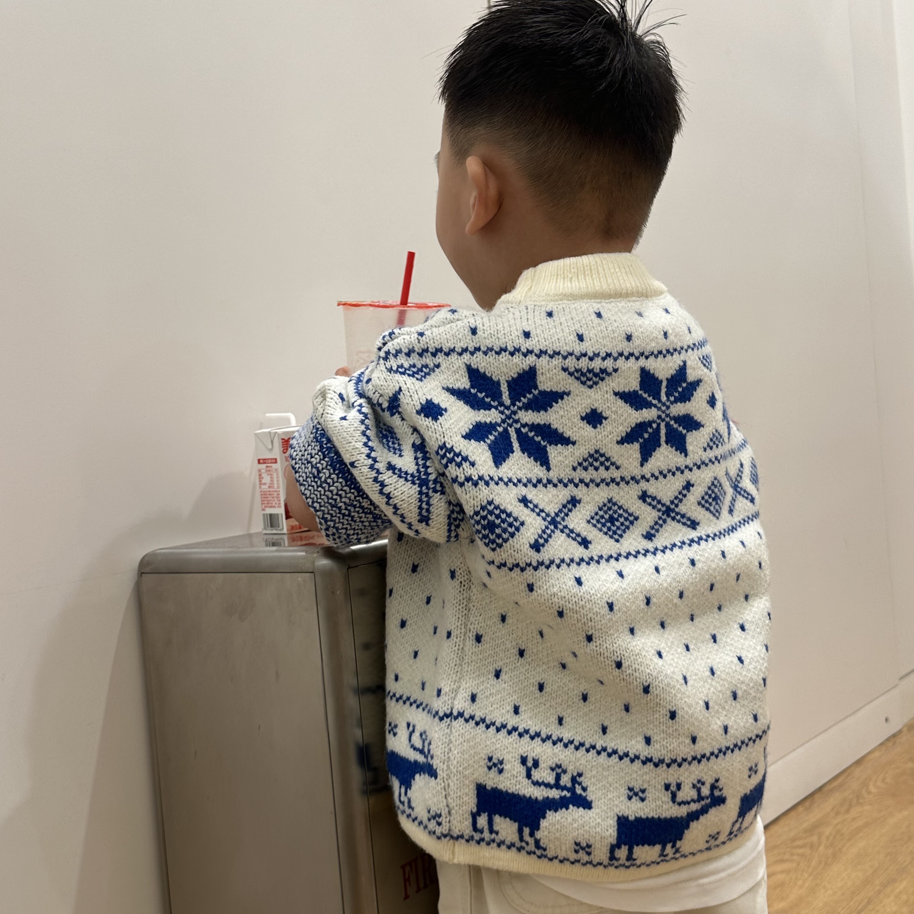5295男女童洋气潮流时髦休闲个性秋冬季蓝色小鹿圆领毛衣