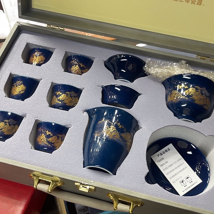 孤品茶具。                 