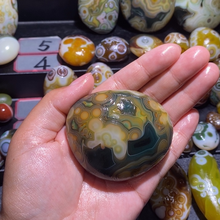 皇***岸玛瑙/玉髓未镶嵌珠宝半成品