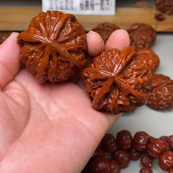 文玩核桃把件顺**水四棱