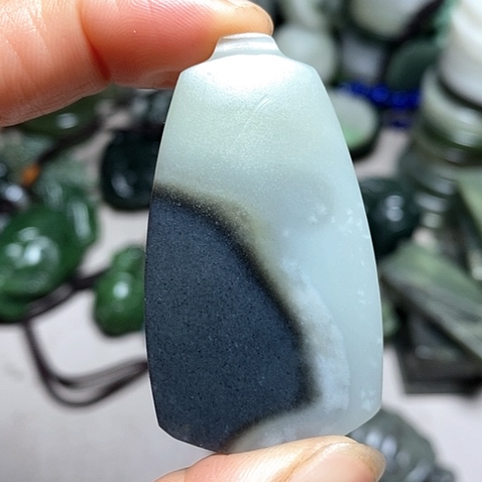 未镶嵌和田玉（糖玉）珠宝半成品