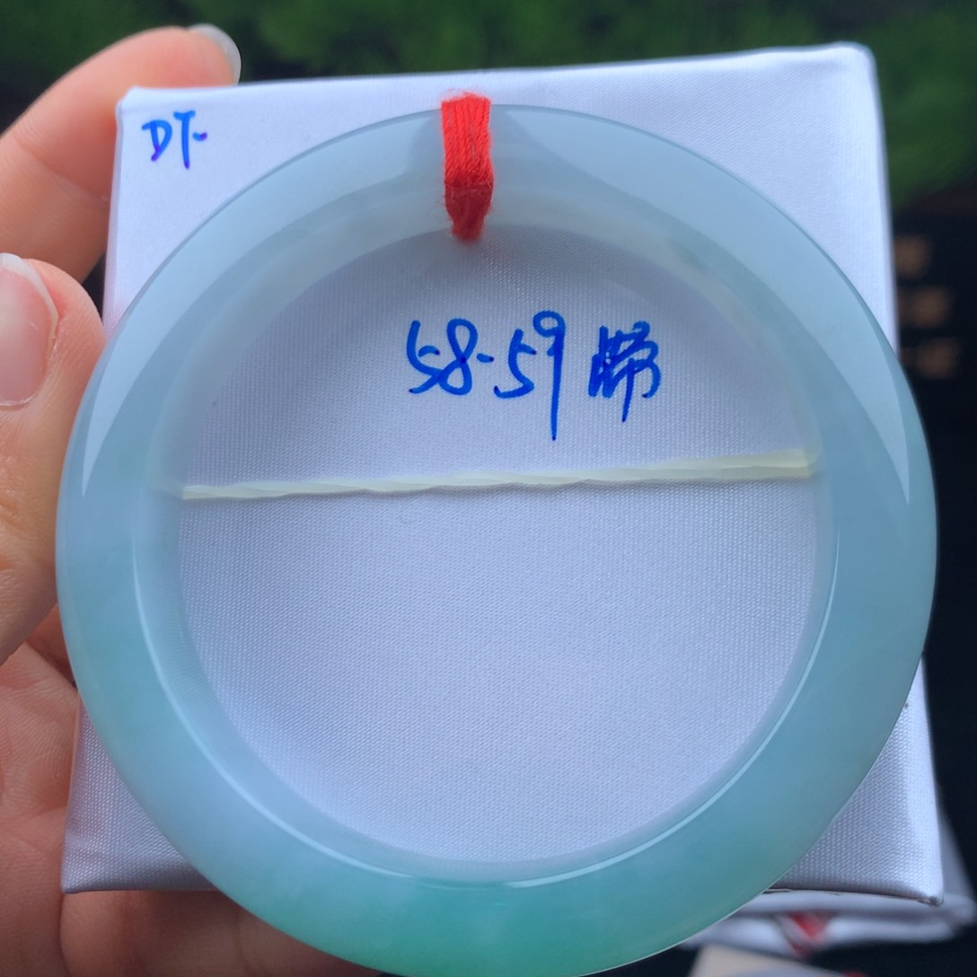 翡翠手镯未镶嵌潆**香手镯分单