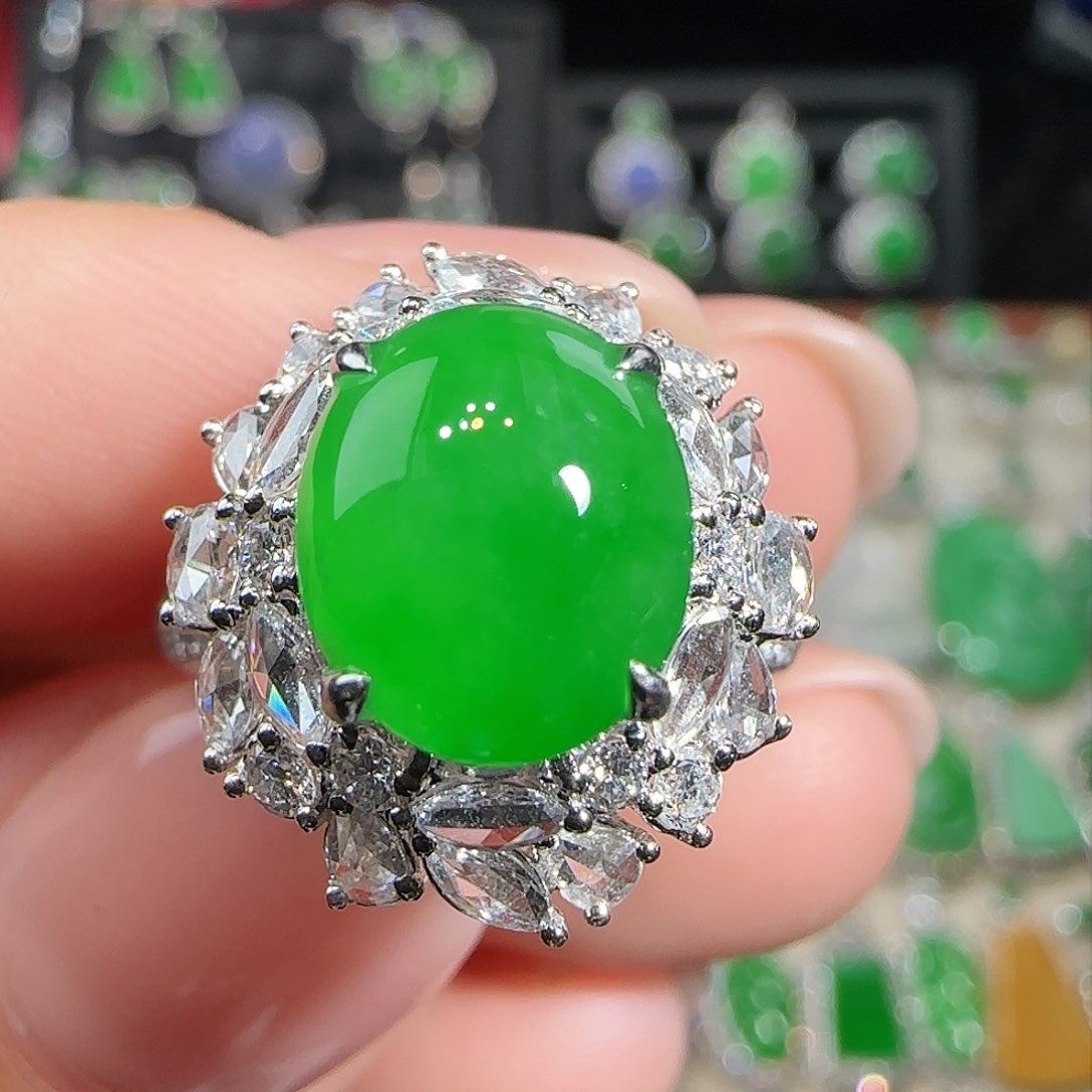 翡翠吊坠(不含链)18K金镶嵌