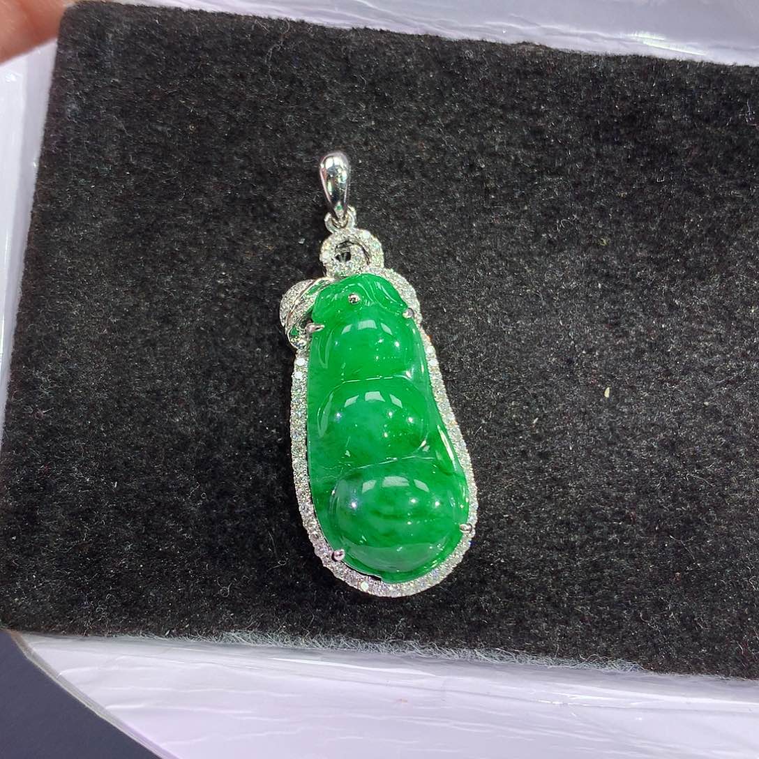 翡翠18K金镶嵌吊坠(赠链)