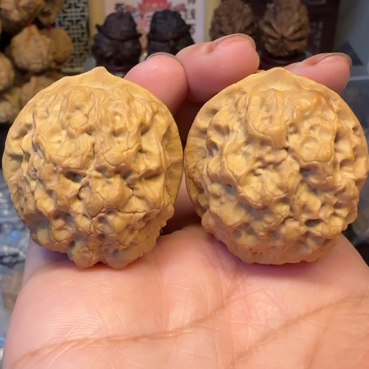 文玩核桃吊坠珍珠绣球