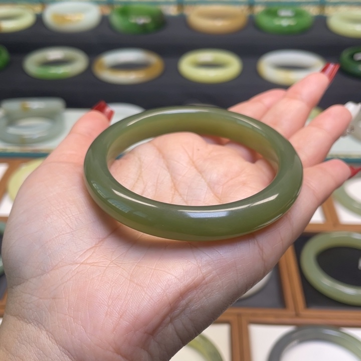 和田玉手镯未镶嵌57