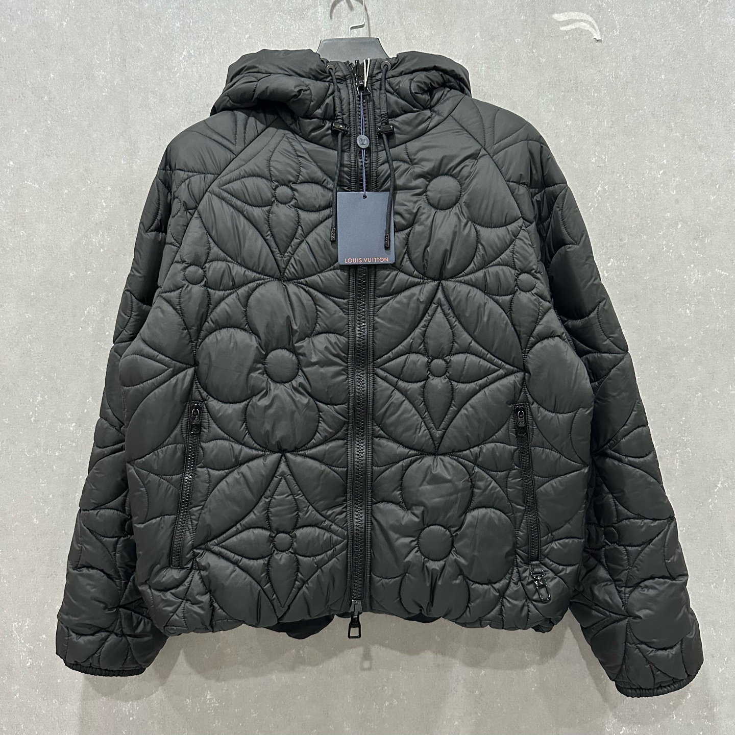未使用 LouisVuitton/路易威登  三花满印双面穿拉链连帽羽绒服