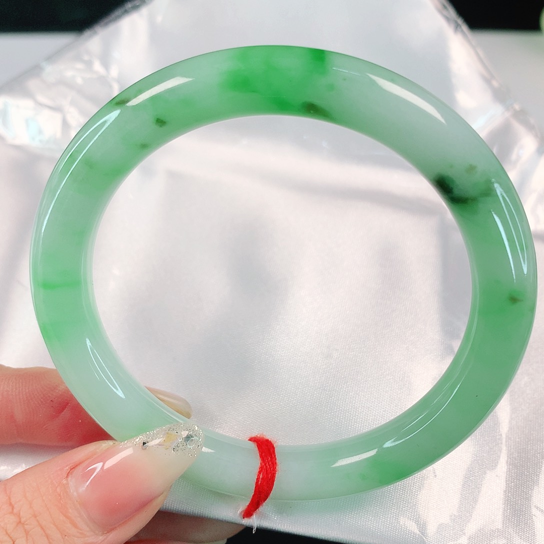 翡翠手镯未镶嵌1072翡翠