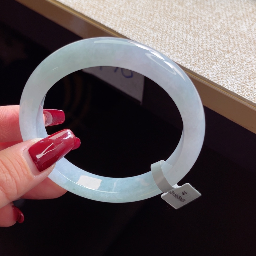 翡翠手镯未镶嵌手镯