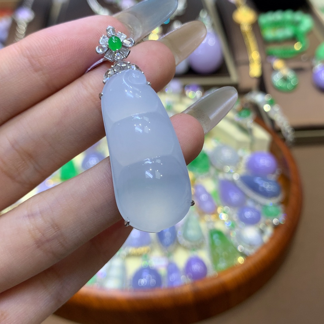 【闪购商品】翡翠18K金镶嵌颈饰翡翠