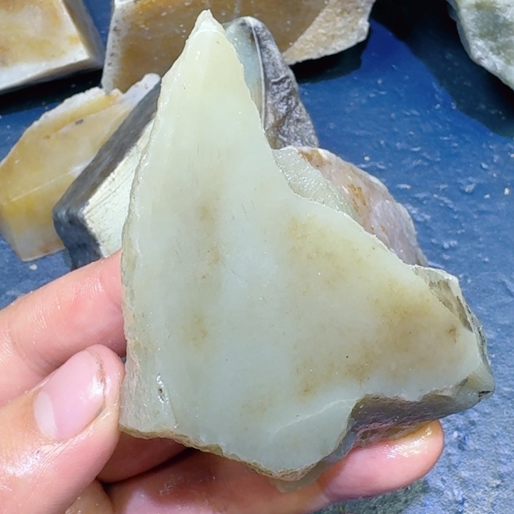 和田玉未镶嵌珠宝半成品