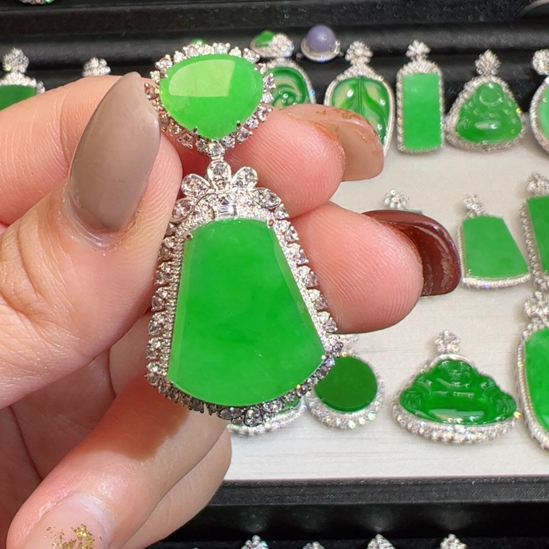 翡翠18K金镶嵌吊坠(不含链)