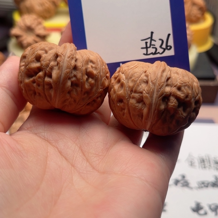 吊坠文玩核桃幼****子文玩核桃36