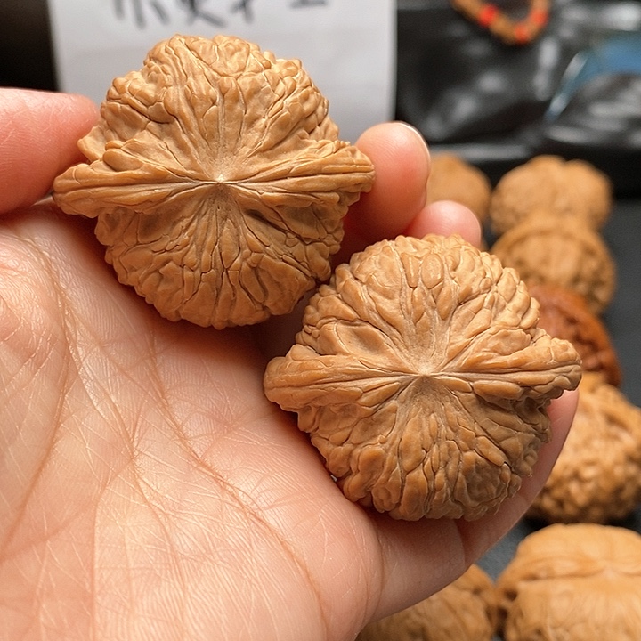 文玩核桃吊坠球磨43尺