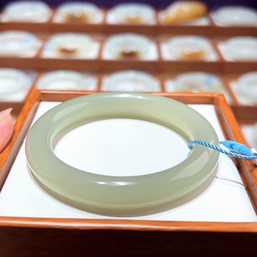 和田玉手镯57/58未镶嵌