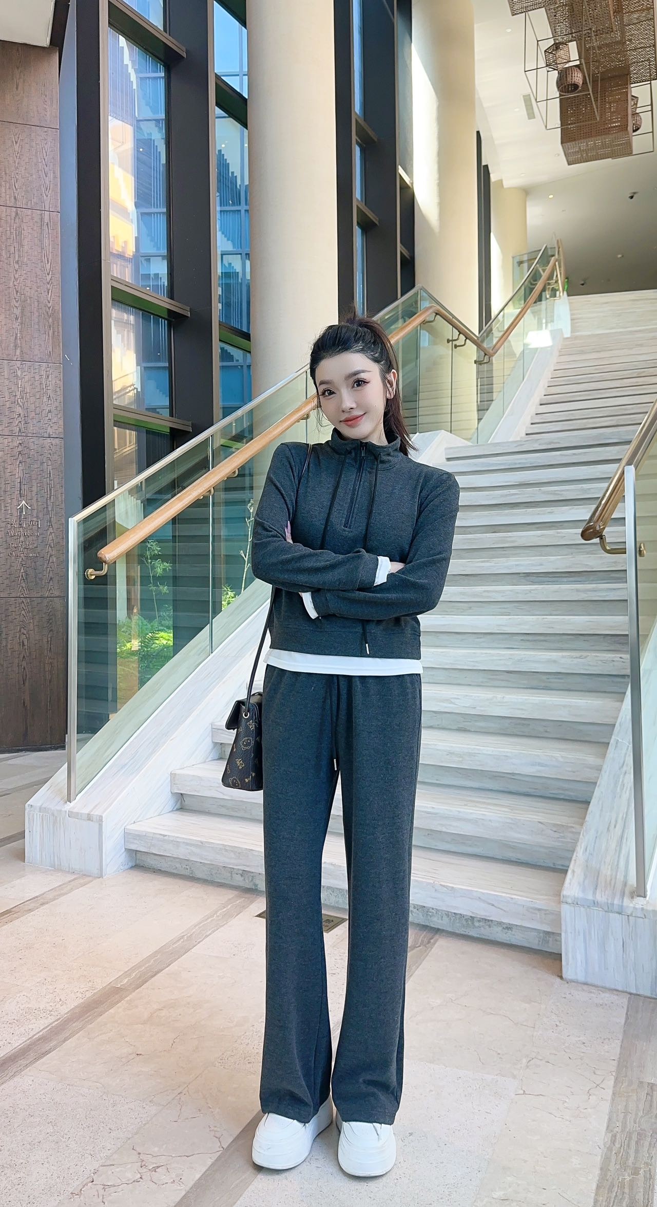 【运补8-10】早秋新款半拉链时尚休闲长袖套装女显瘦简约运动装5721