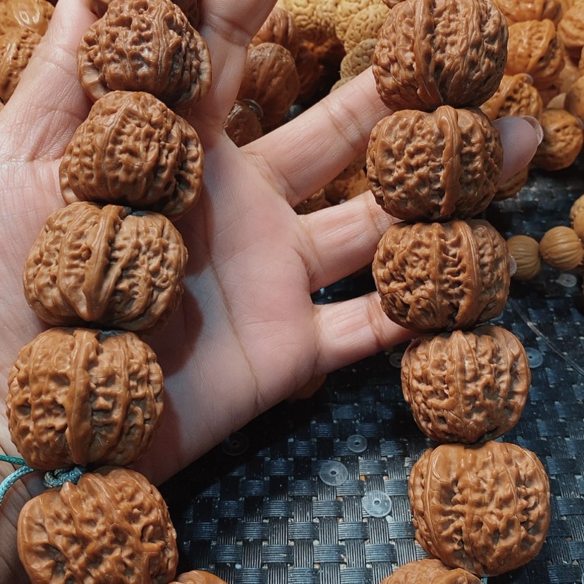 【闪购商品】文玩核桃吊坠白狮子