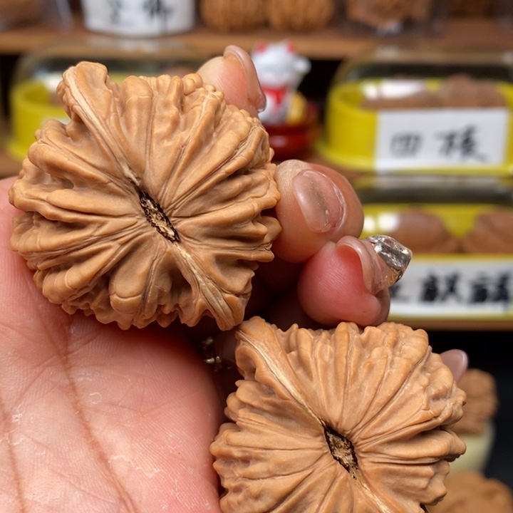 文玩核桃吊坠凹*47全品四座楼