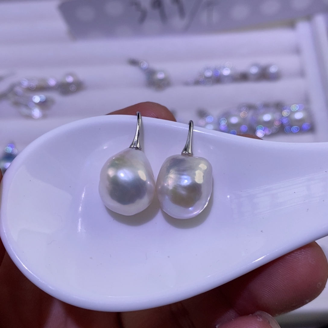 银S925镶嵌耳饰淡水珍珠