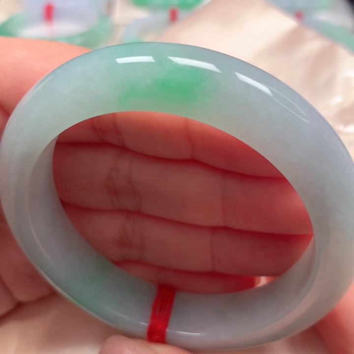 翡翠手镯未镶嵌冰胶阳绿42