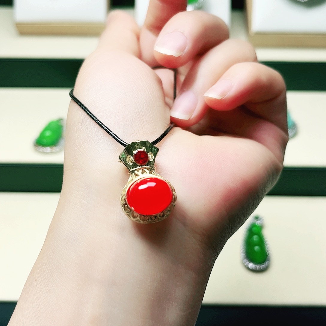 玛瑙/玉髓颈饰未镶嵌