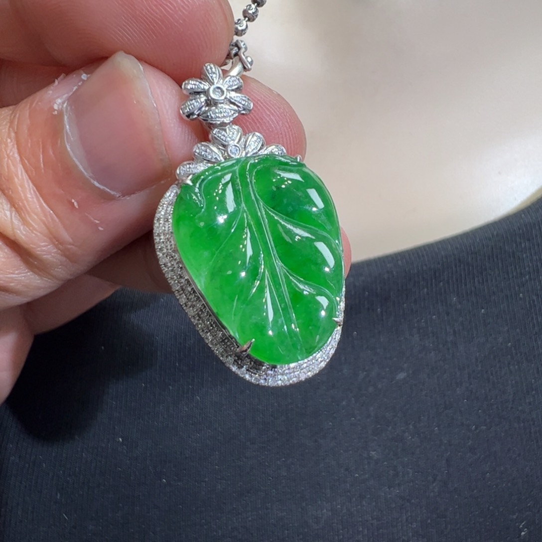 翡翠吊坠(不含链)18K金镶嵌