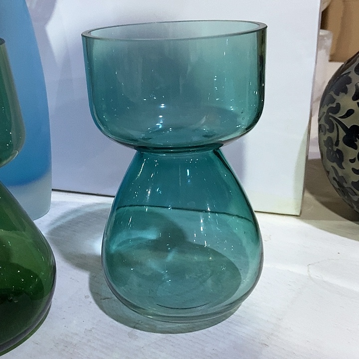 琉璃高18厘米花瓶