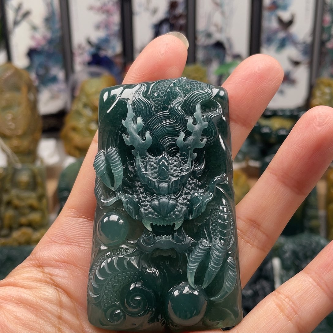 颈饰未镶嵌翡翠天然翡翠a货龙