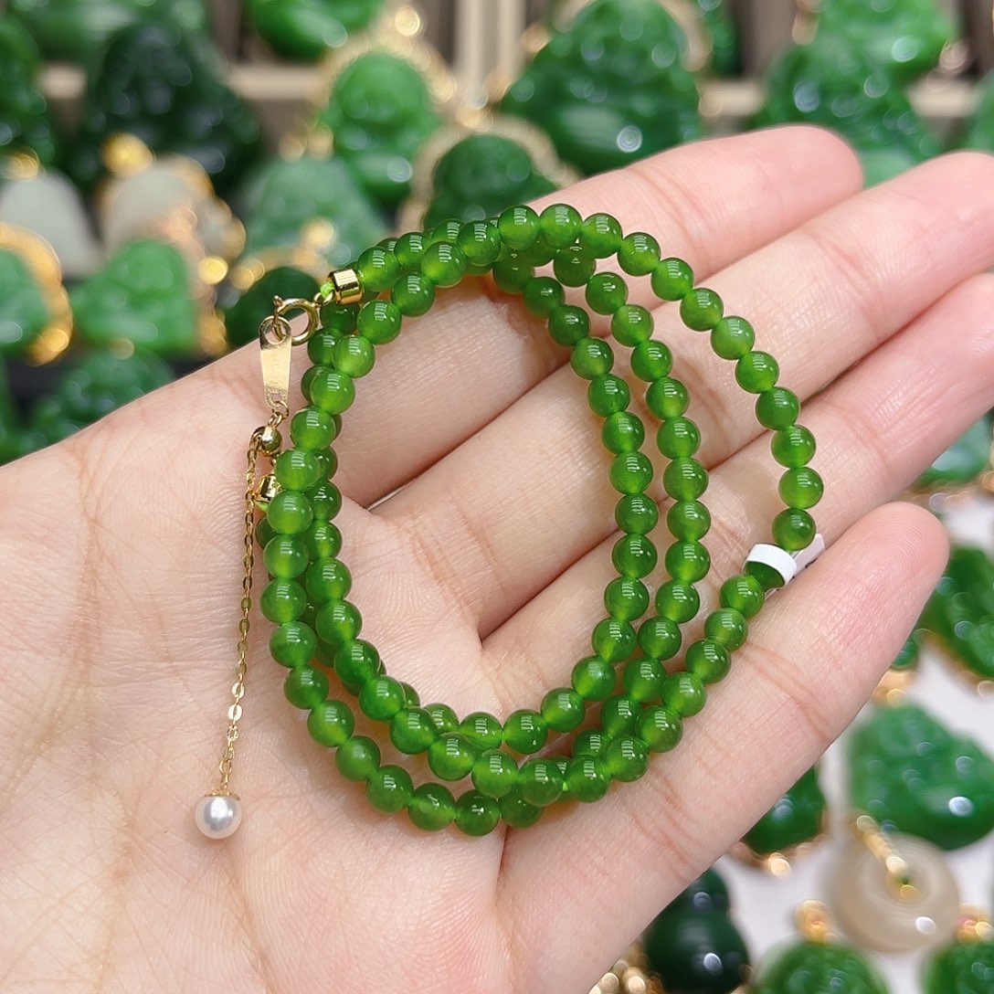 和田玉（碧玉）项链18K金镶嵌4m苹果绿锁骨项链
